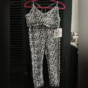 ZYIA Black and White Snow Leopard Brilliant bra and leggings